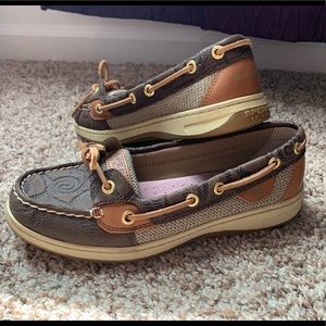 WOMANS SPERRY SHOES